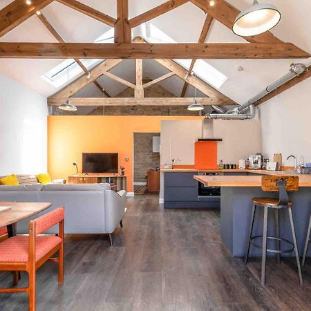 18Th Century Modern Conversion With Private Parking Appartement Bradford-On-Avon Buitenkant foto